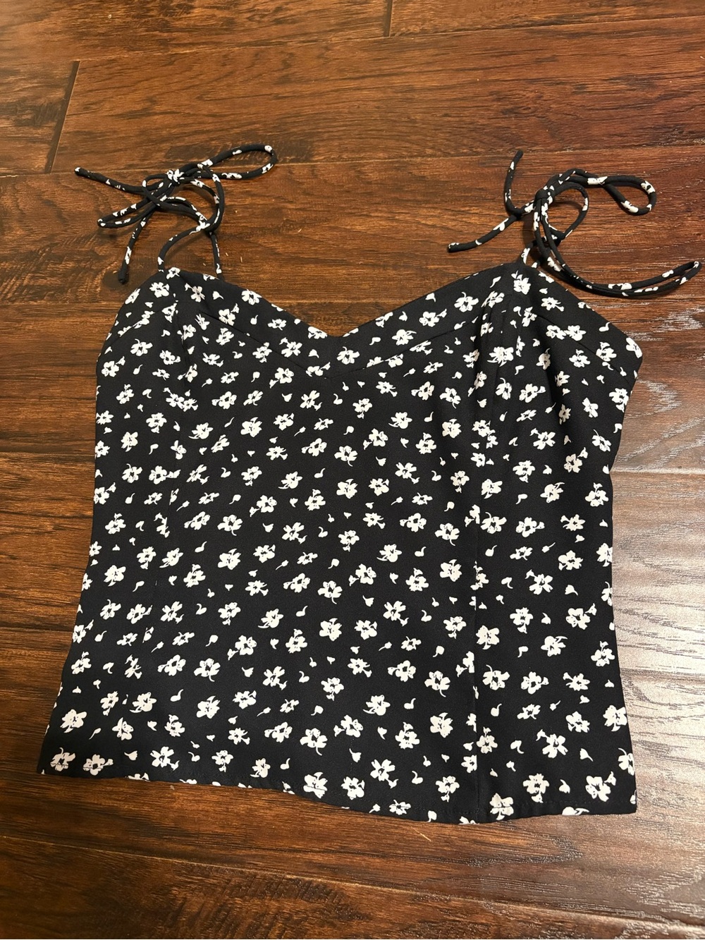 Francesca's Collections Black & White Floral Tie-Strap Tank